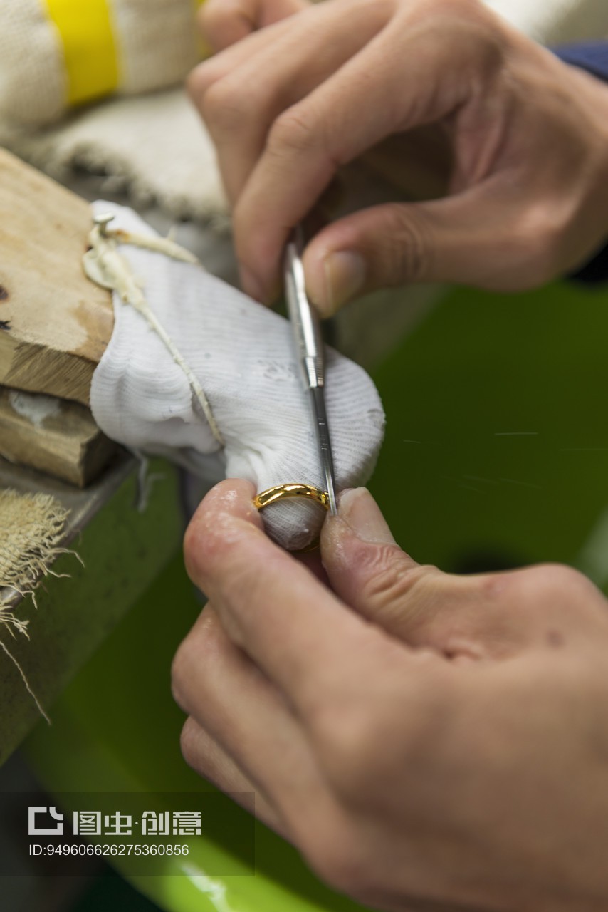 黃金首飾加工 傳統(tǒng)工藝與現(xiàn)代創(chuàng)新的完美融合